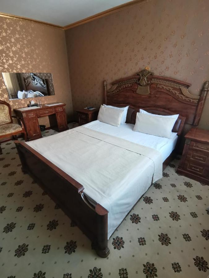Altyn Adam Hotel Petropavlovszk Kültér fotó