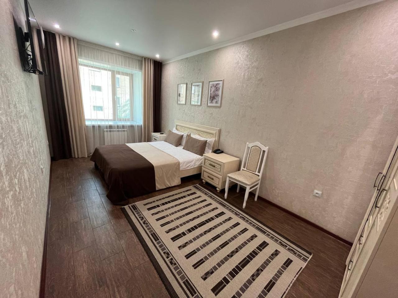 Altyn Adam Hotel Petropavlovszk Kültér fotó