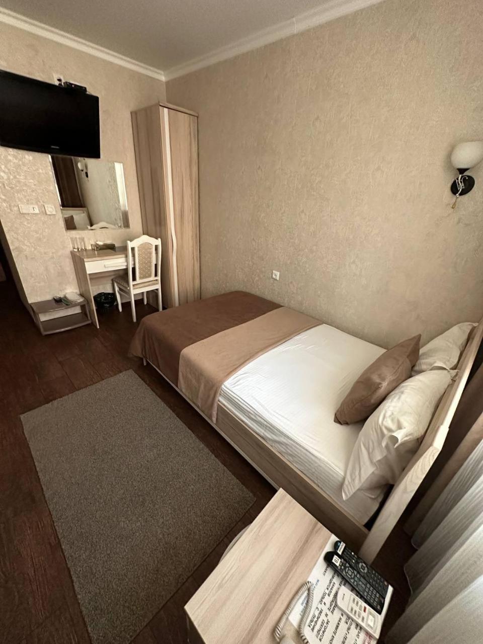 Altyn Adam Hotel Petropavlovszk Kültér fotó