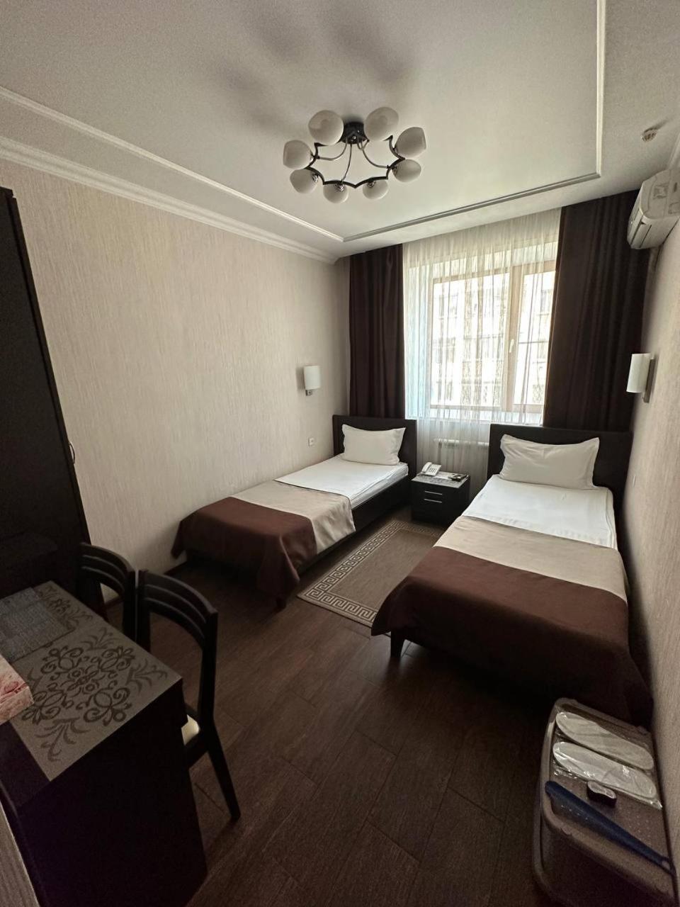 Altyn Adam Hotel Petropavlovszk Kültér fotó