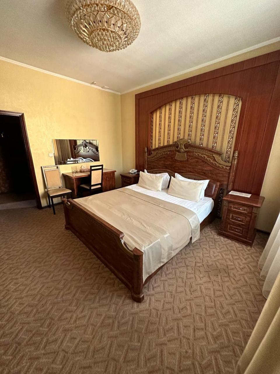 Altyn Adam Hotel Petropavlovszk Kültér fotó