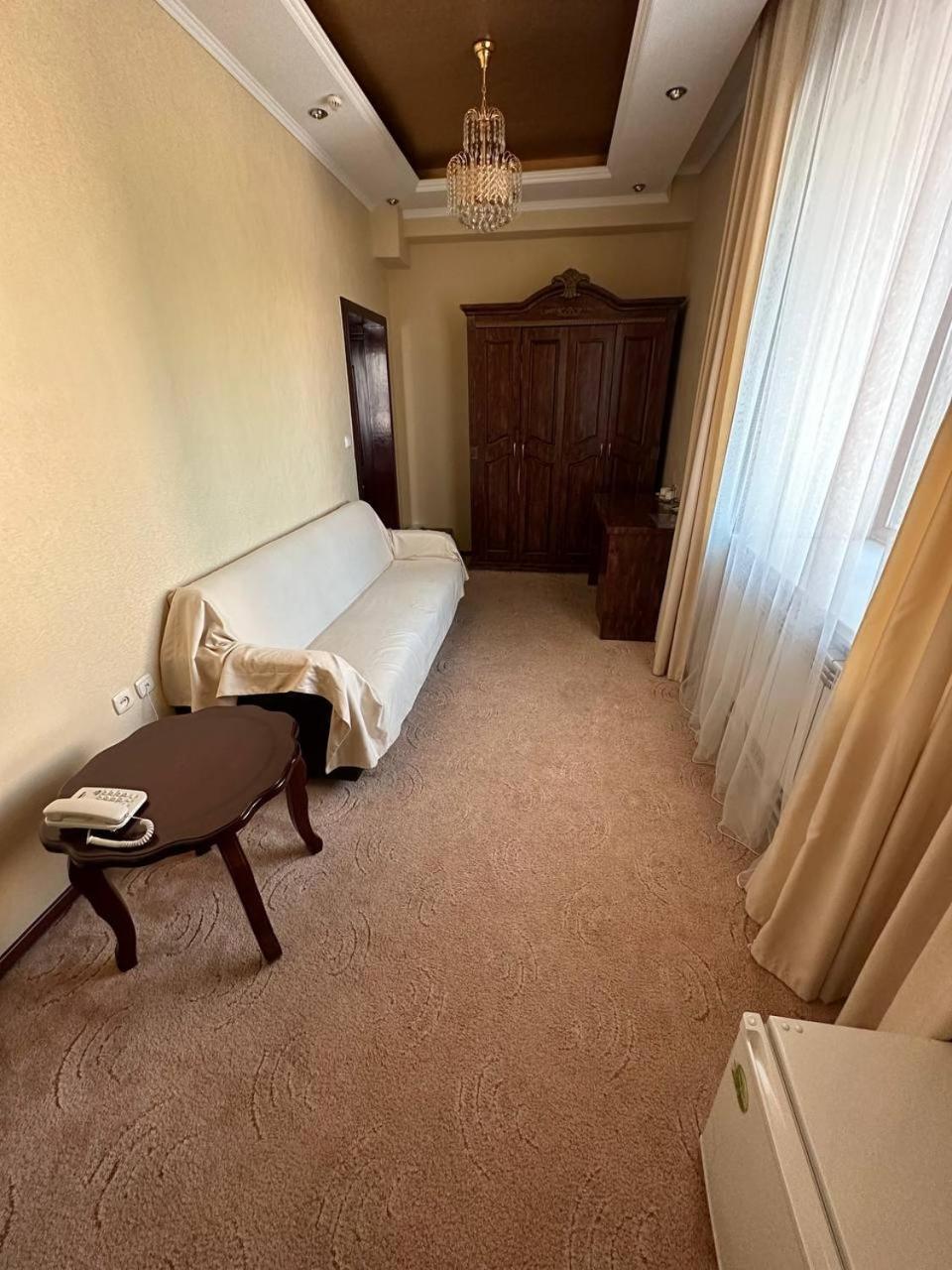 Altyn Adam Hotel Petropavlovszk Kültér fotó