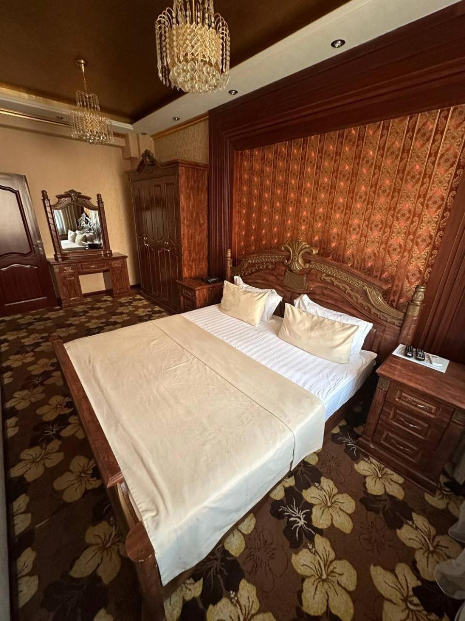 Altyn Adam Hotel Petropavlovszk Kültér fotó