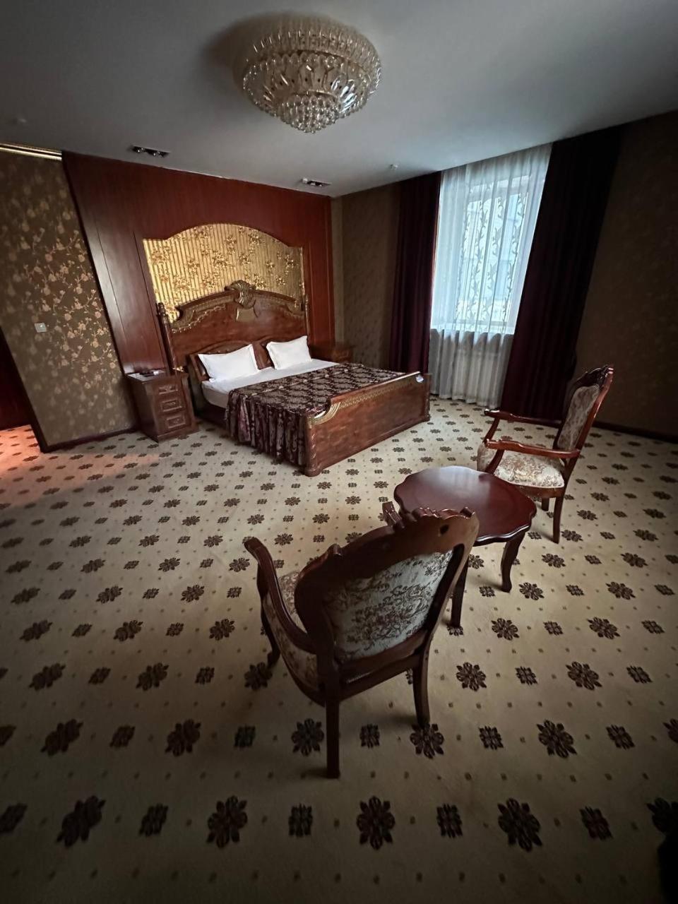 Altyn Adam Hotel Petropavlovszk Kültér fotó
