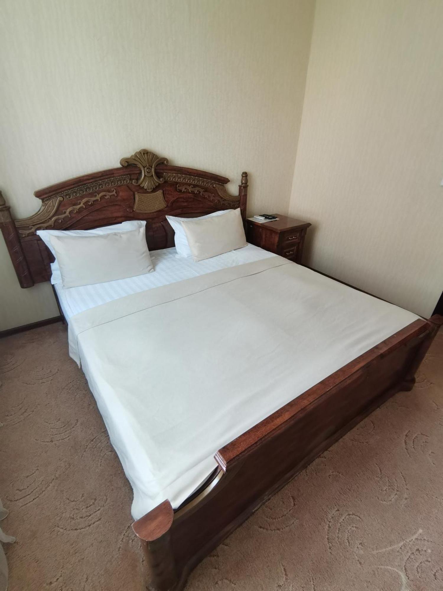 Altyn Adam Hotel Petropavlovszk Kültér fotó