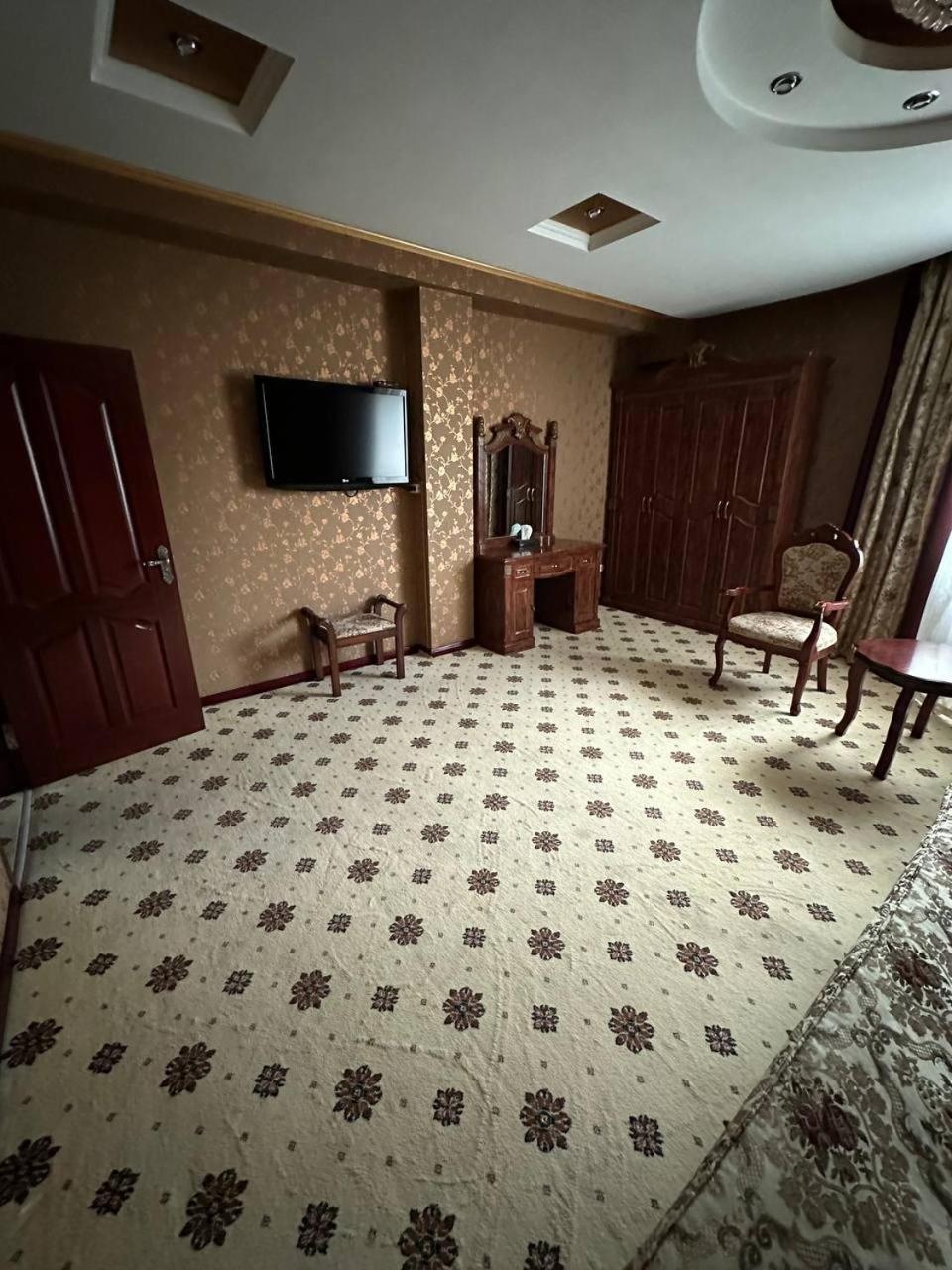Altyn Adam Hotel Petropavlovszk Kültér fotó