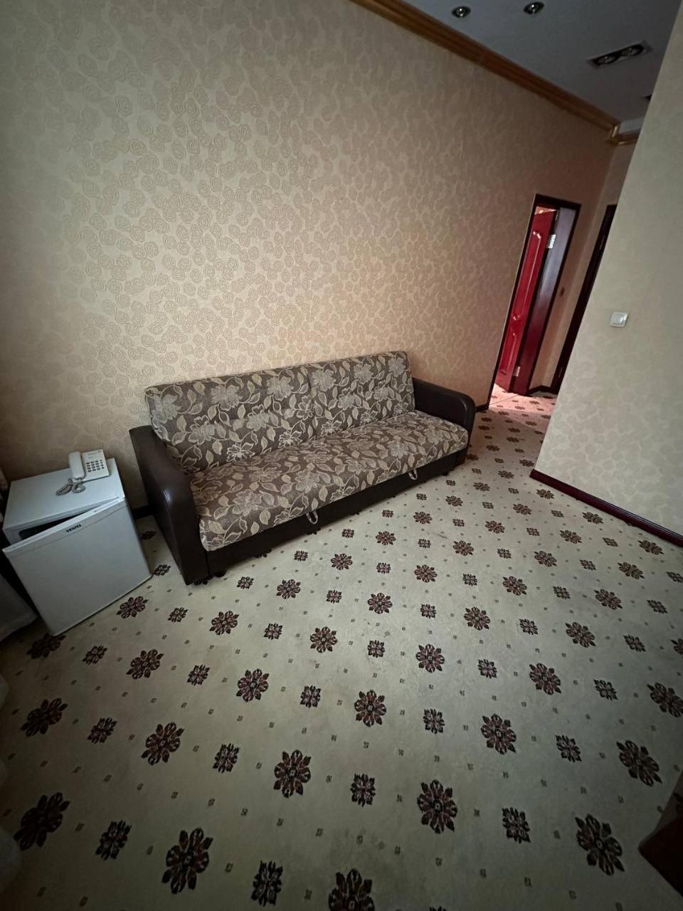Altyn Adam Hotel Petropavlovszk Kültér fotó