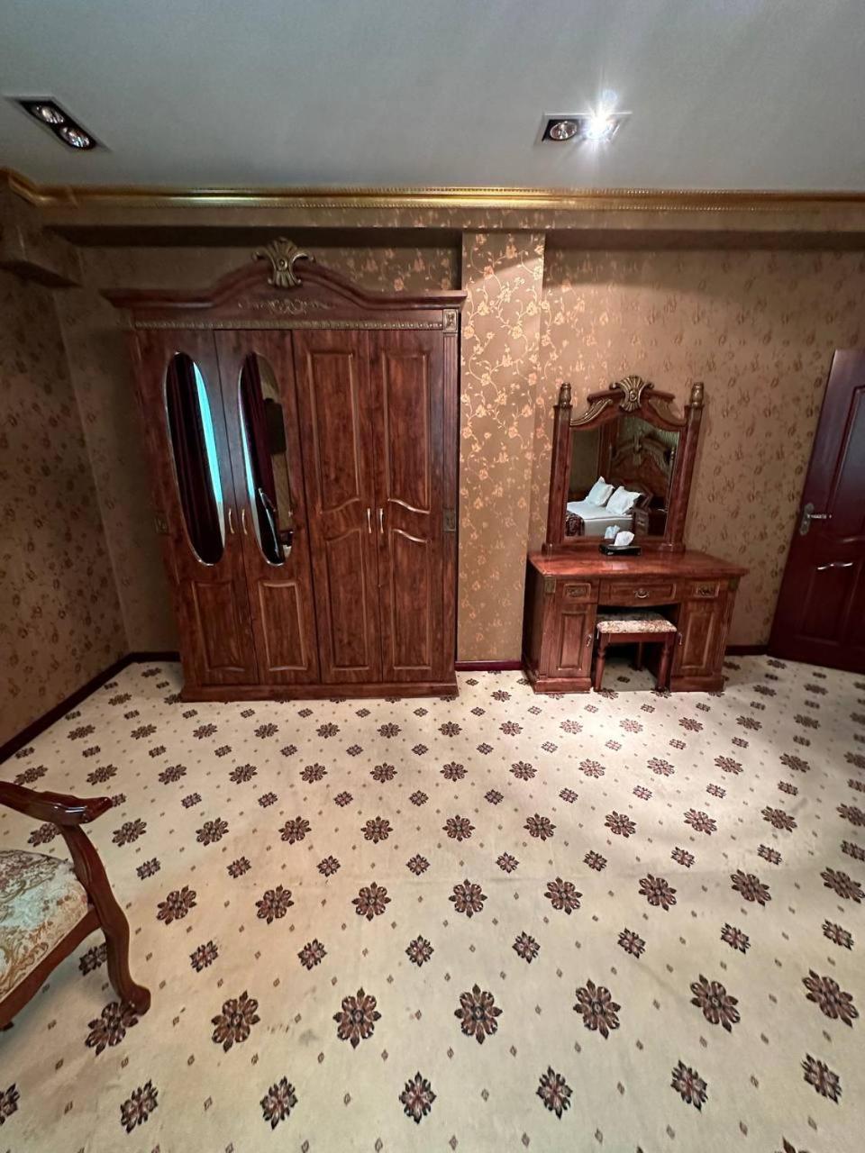 Altyn Adam Hotel Petropavlovszk Kültér fotó