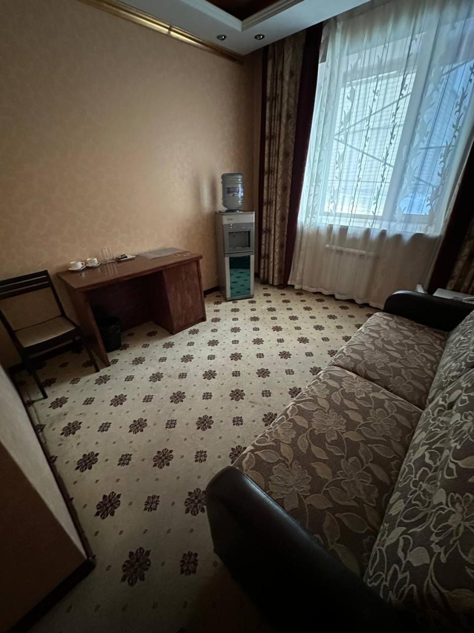 Altyn Adam Hotel Petropavlovszk Kültér fotó